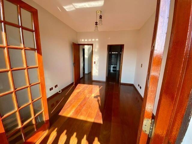 Sobrado, 5 quartos, 429 m² - Foto 1