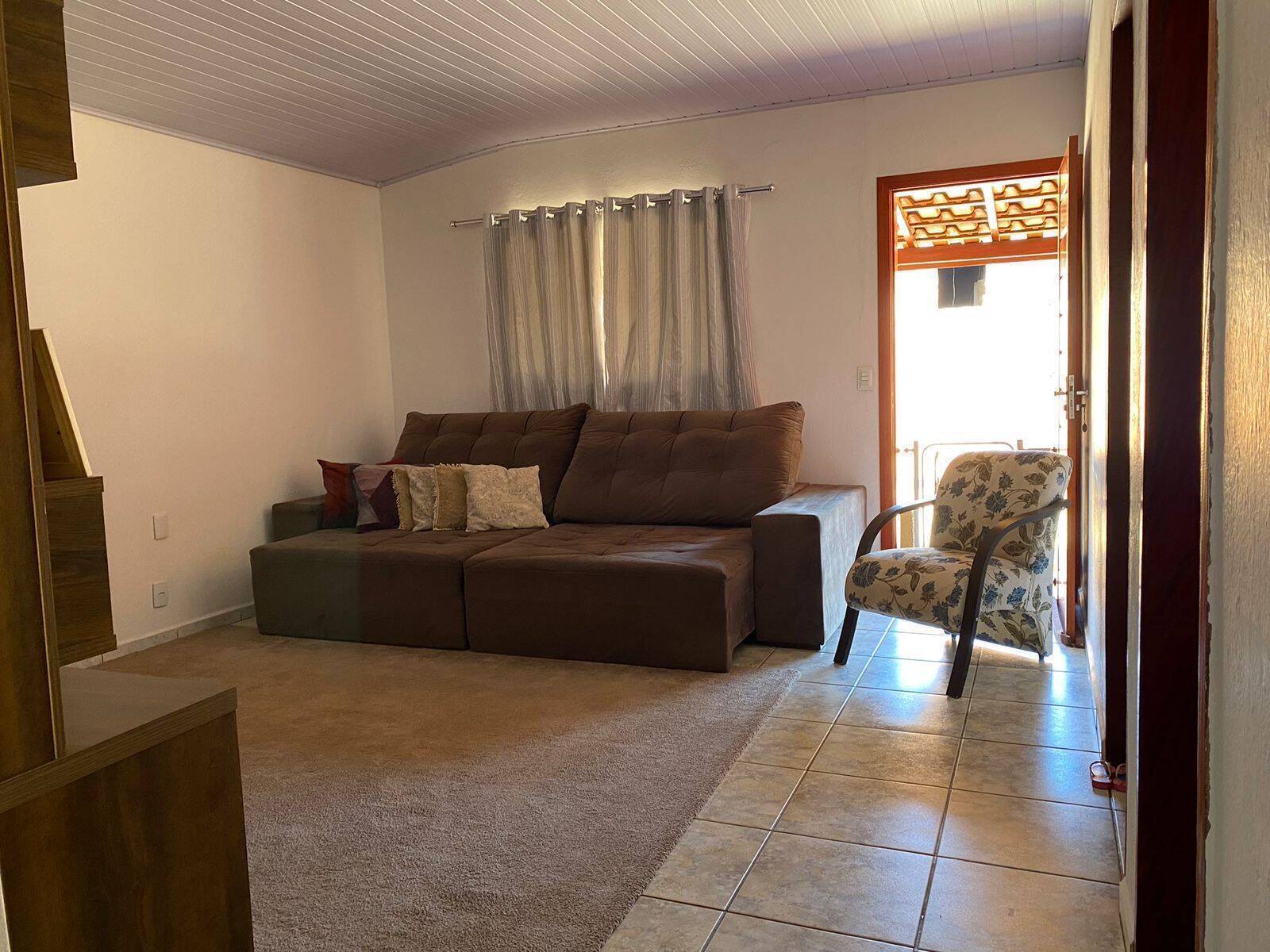 Chácara à venda com 4 quartos, 170m² - Foto 3