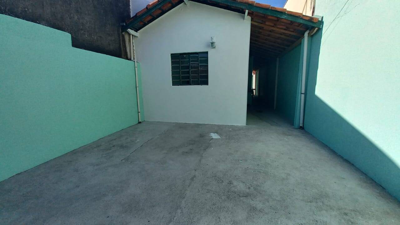 Casa à venda com 2 quartos, 70m² - Foto 6