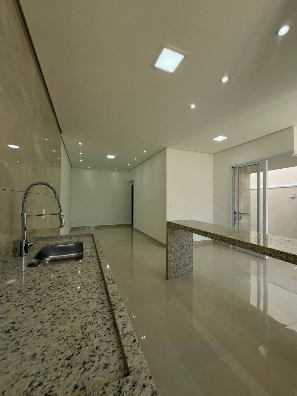 Casa, 3 quartos, 91 m² - Foto 2