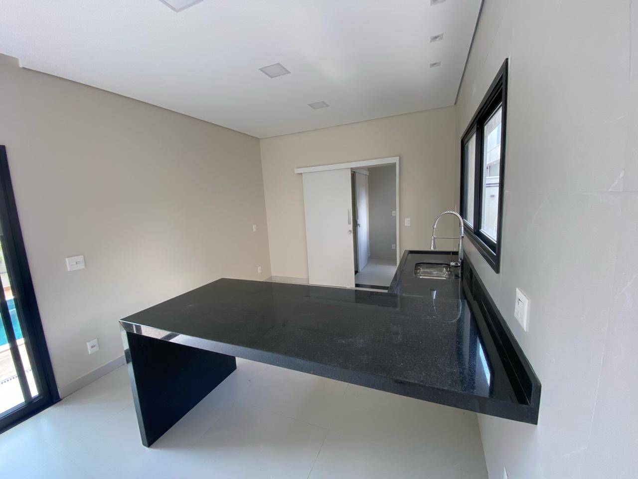 Casa, 3 quartos, 220 m² - Foto 13
