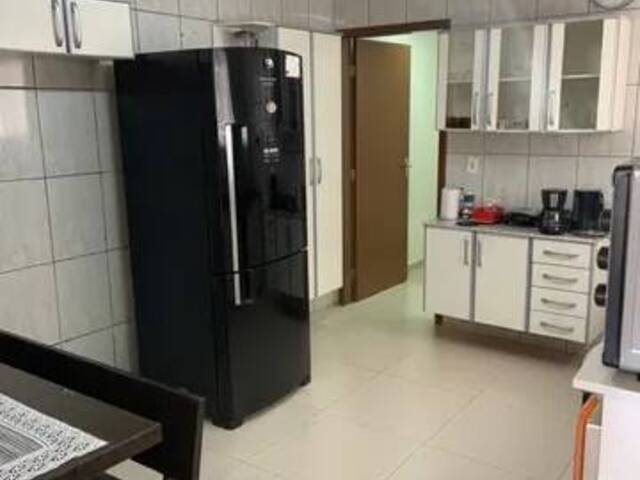 Sobrado para Venda em Jundiaí - 3