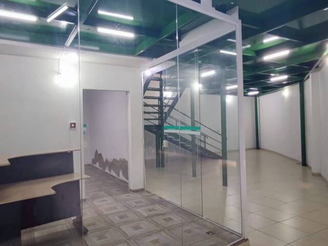 Sobrado para Venda em Jundiaí - 3