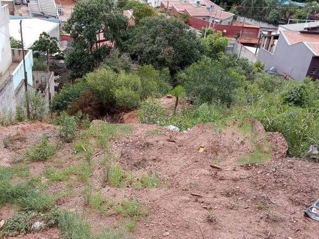 Venda em Loteamento Serra dos Cristais - Várzea Paulista